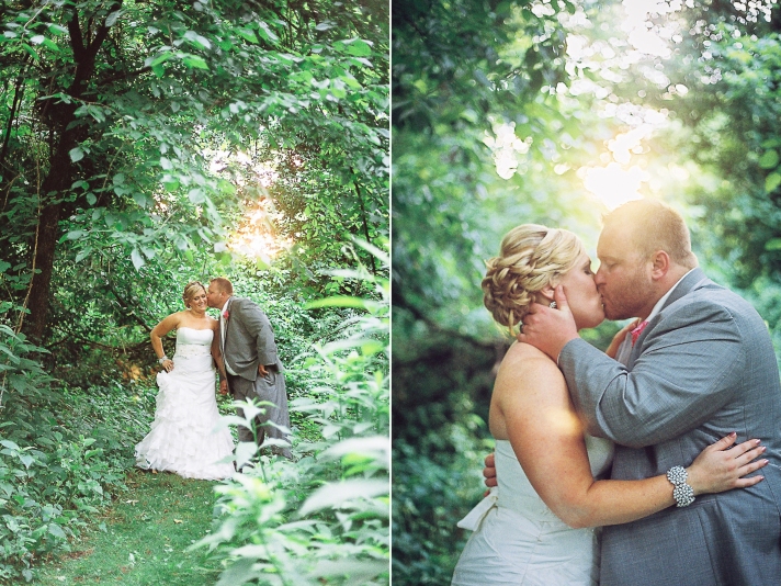 bride_and_groom_at_sunset_in_forest